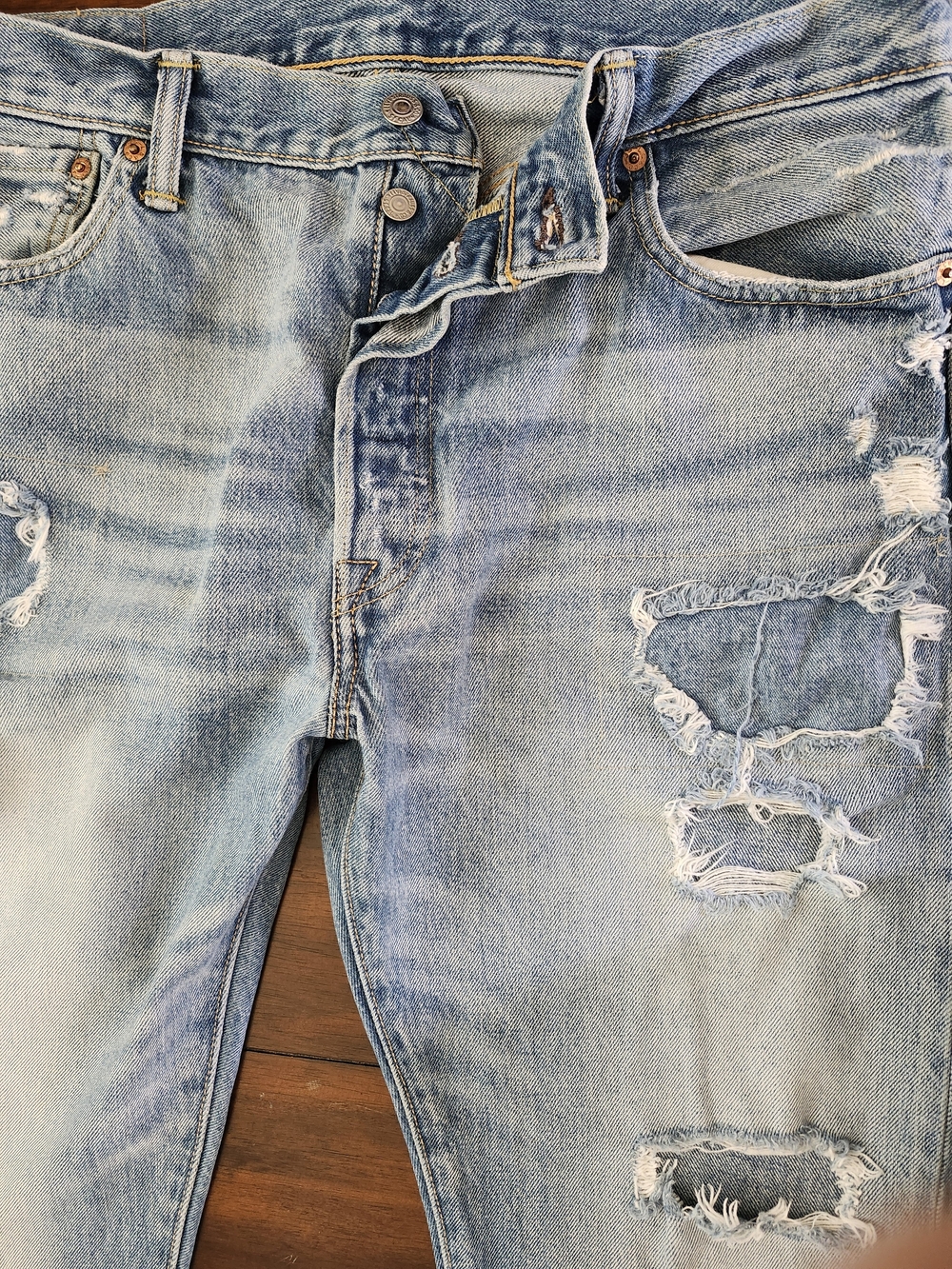 Light Blue Distressed Men’s 501 Levi's 36x34